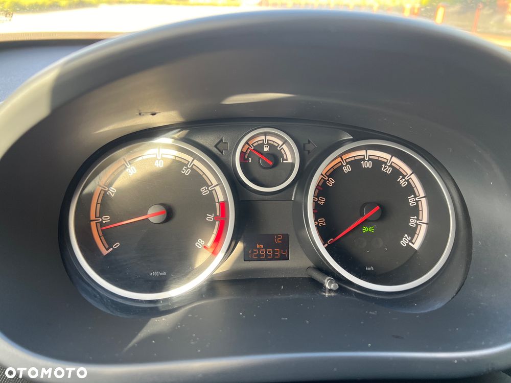 Opel Corsa 1.2 16V - 21