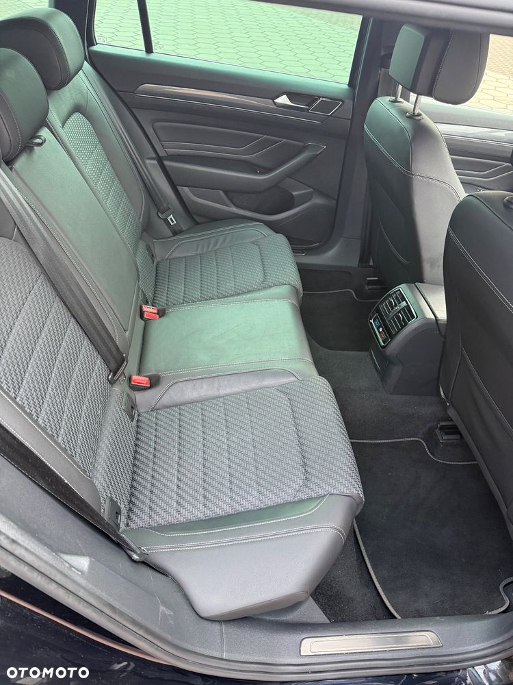 Volkswagen Passat 1.5 TSI OPF DSG Highline - 33