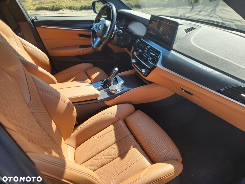 BMW Seria 5 520d MHEV - 11