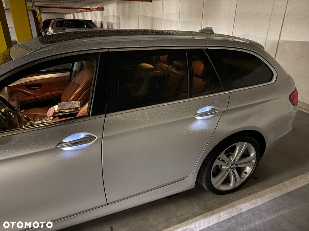 BMW Seria 5 525d Luxury Line - 37