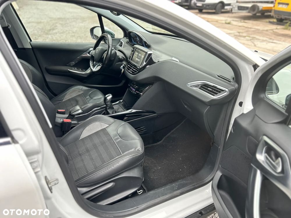 Peugeot 2008 - 10