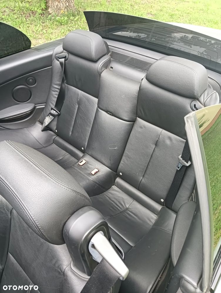BMW Seria 6 650 i - 8