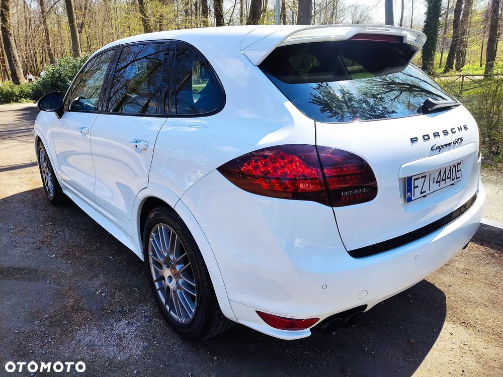 Porsche Cayenne - 9