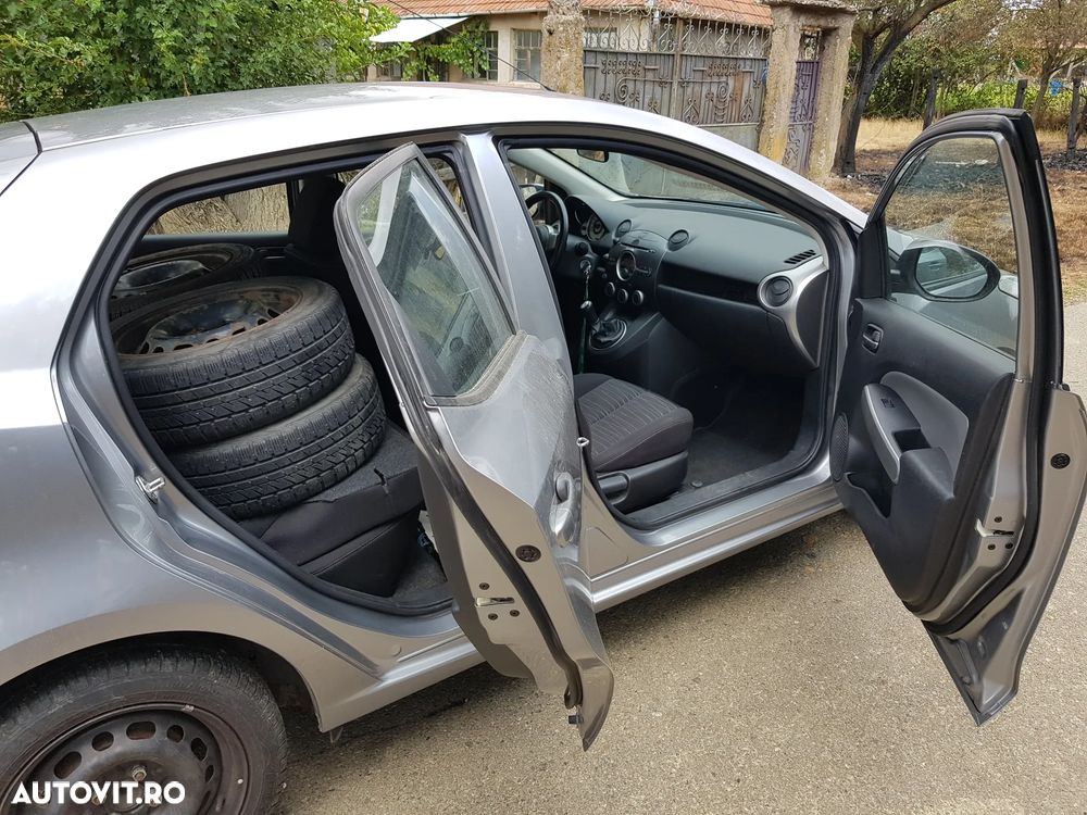 Mazda 2 1.3i TE - 14