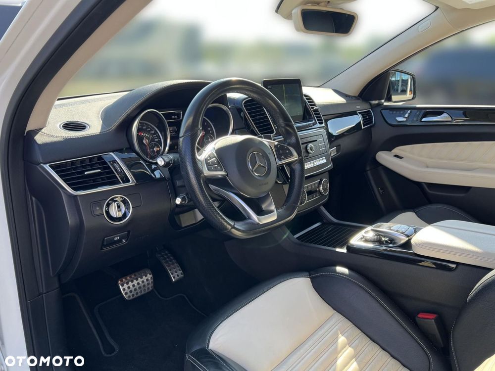 Mercedes-Benz GLE - 11