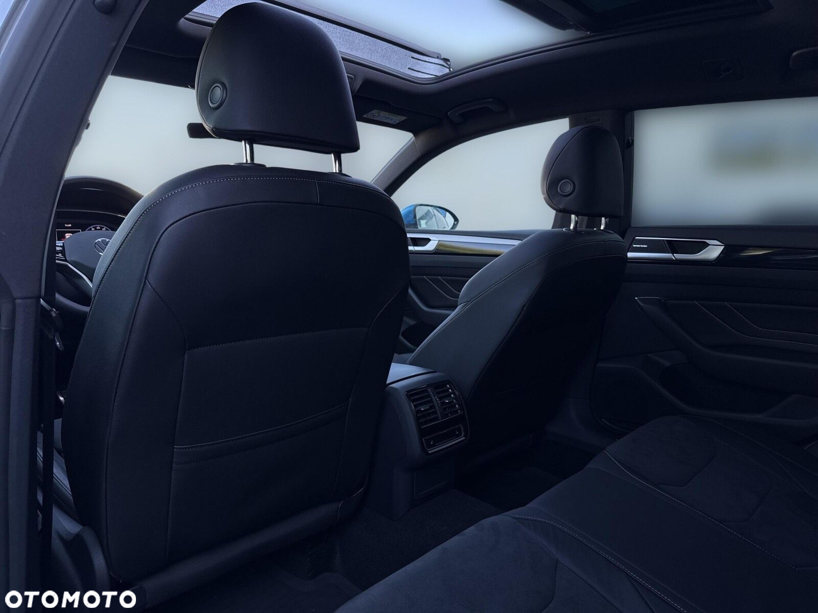 Volkswagen Arteon 2.0 TDI 4Motion R-Line DSG - 13
