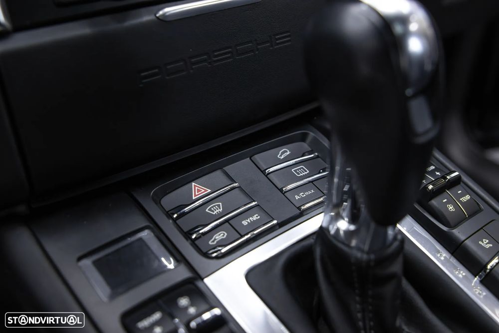 Porsche Macan Turbo PDK - 38