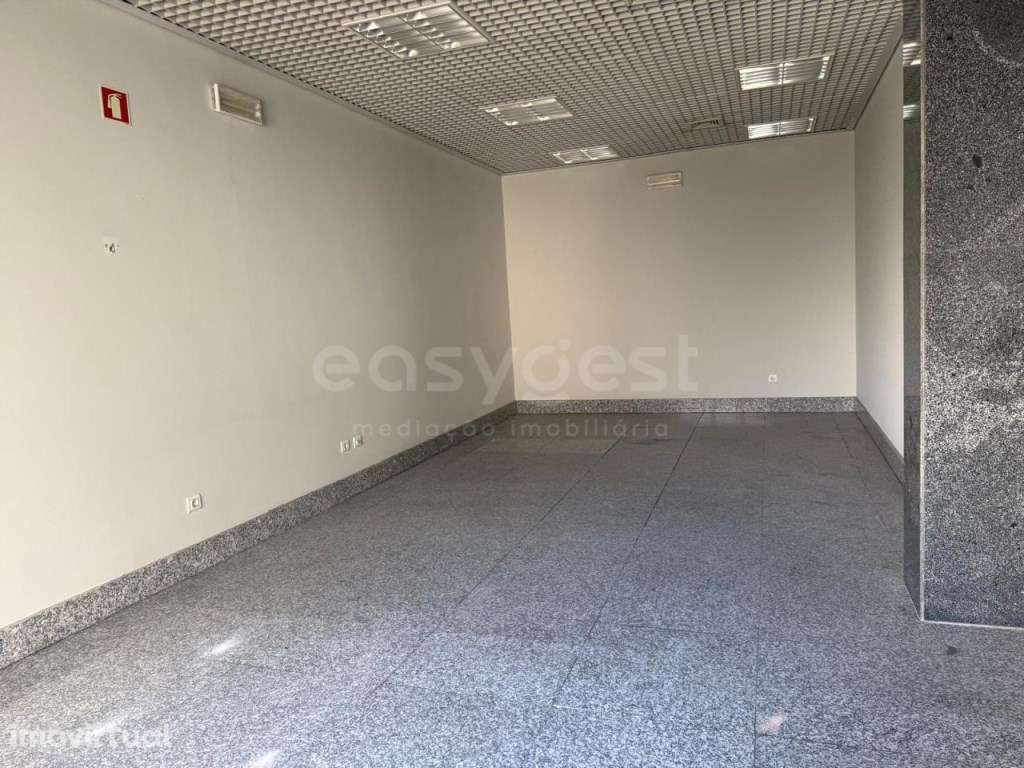 Espaço comercial e serviços no Centro de Pombal - Grande imagem: 3/13