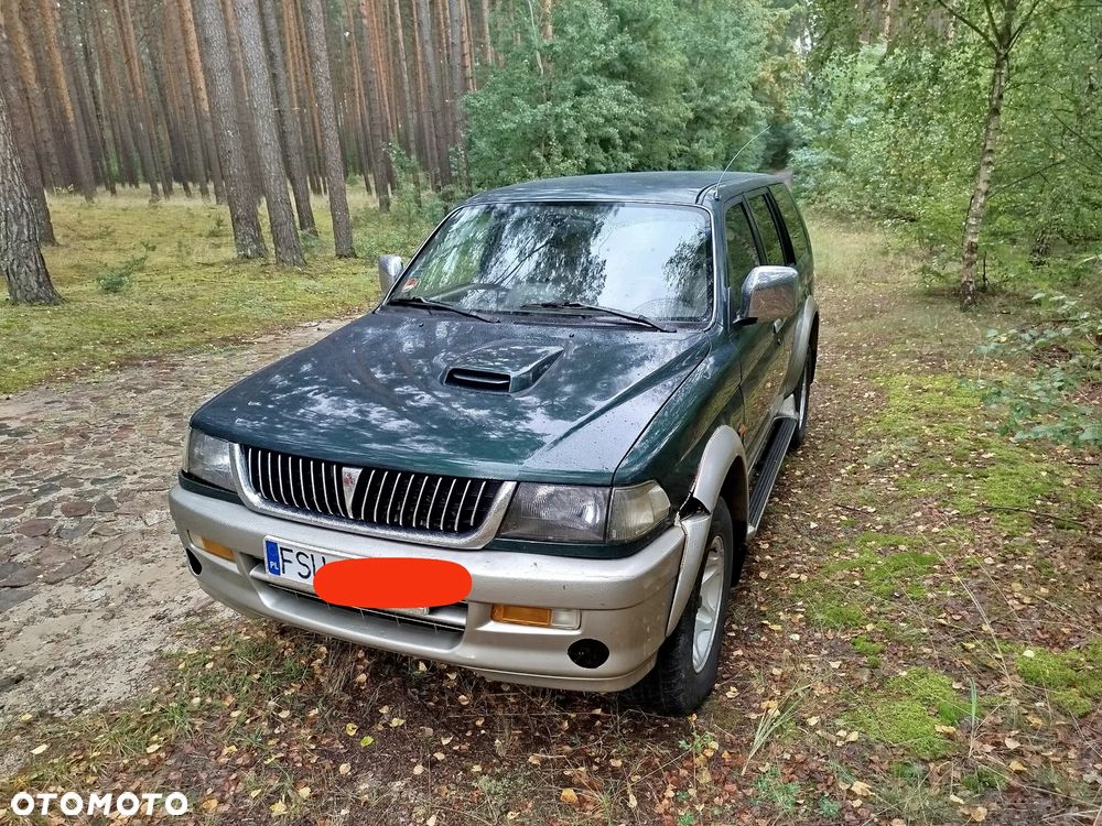 Mitsubishi Pajero Sport 2.5 TD GLS - 2