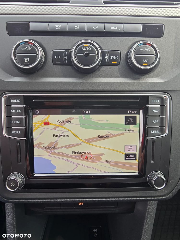 Volkswagen Caddy 2.0 TDI Comfortline DSG - 29