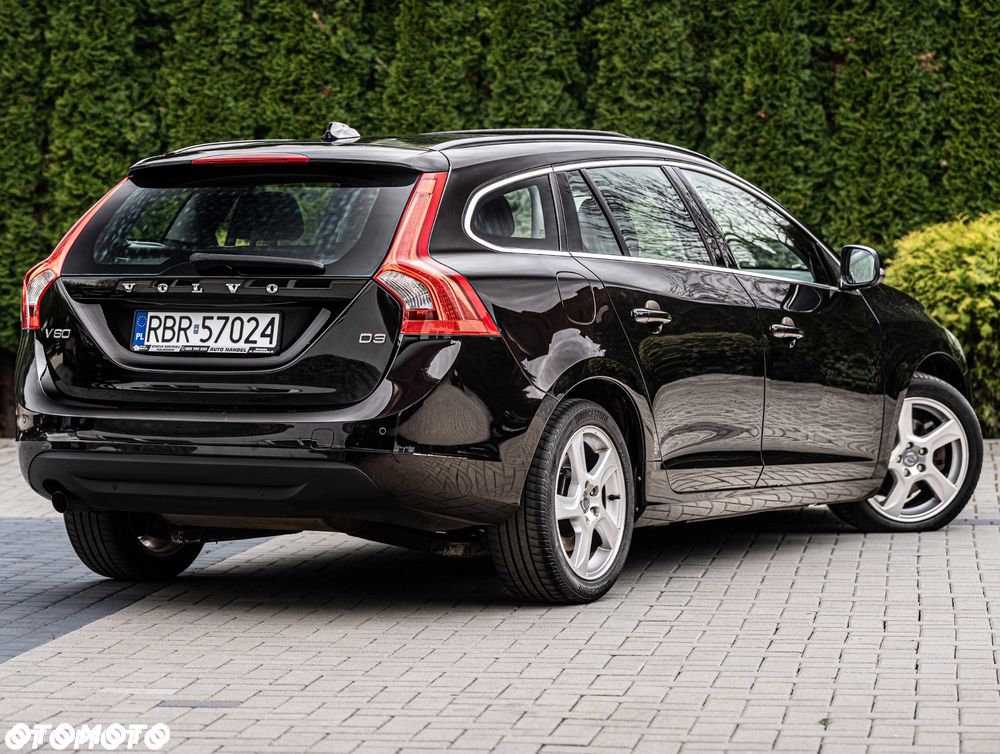 Volvo V60 D4 Momentum - 8