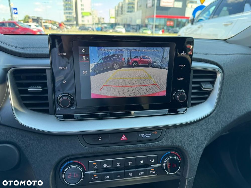 Kia Ceed 1.5 T-GDI M DCT - 11