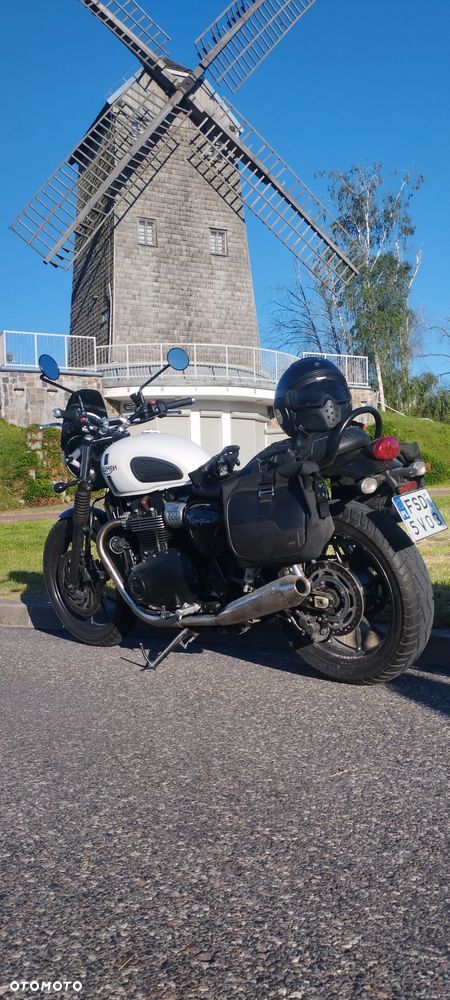 Triumph Street Twin - 17