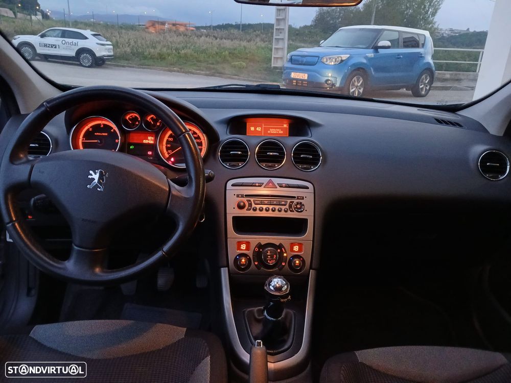 Peugeot 308 1.6 HDi Executive - 11