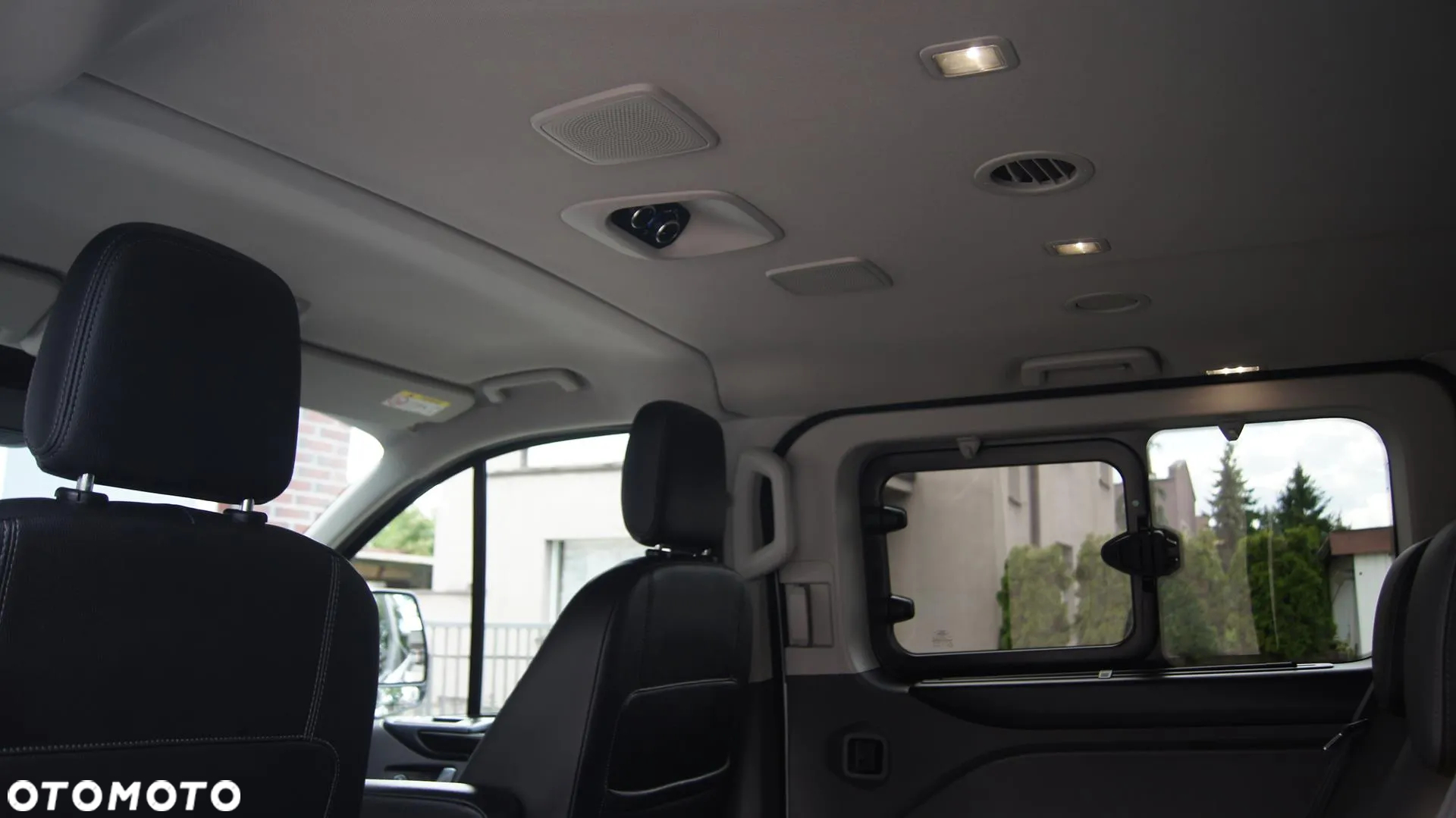Ford Tourneo Custom 2.0 EcoBlue L1 Titanium SelectShift - 27