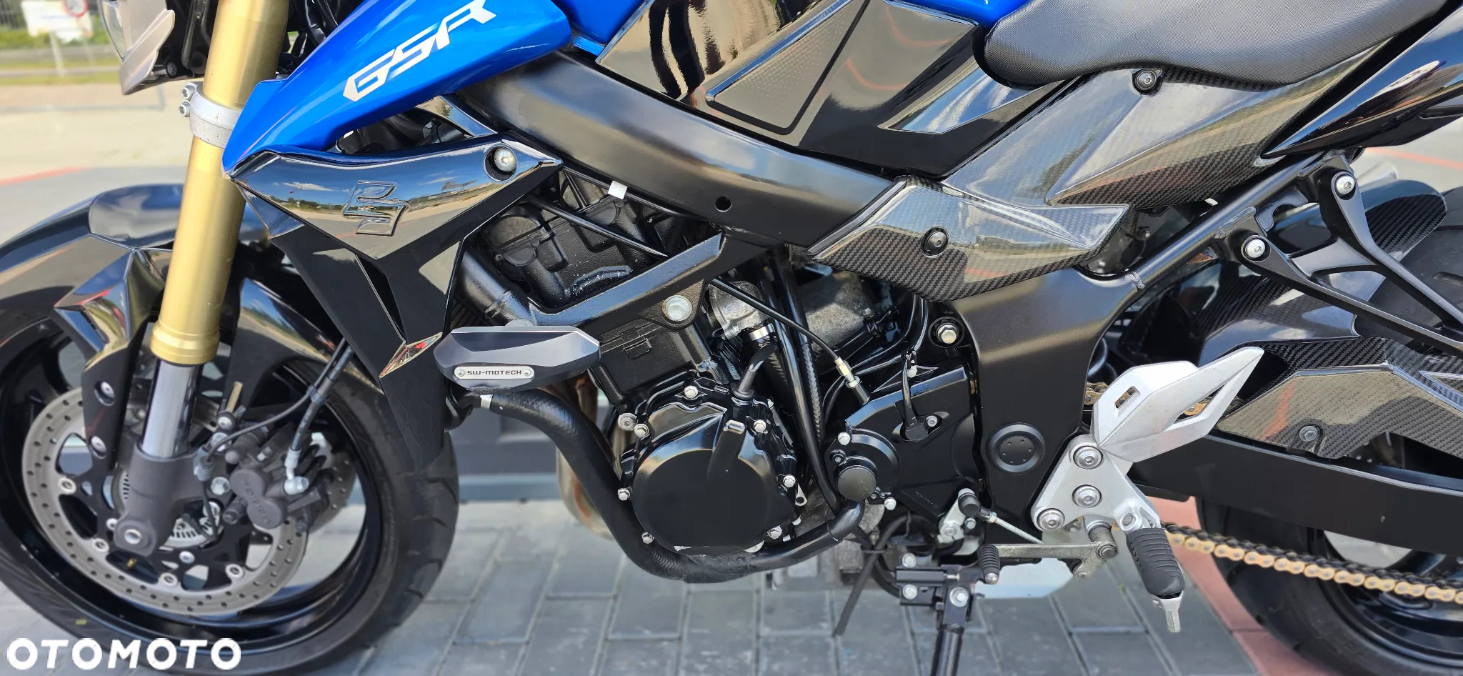 Suzuki GSR - 30