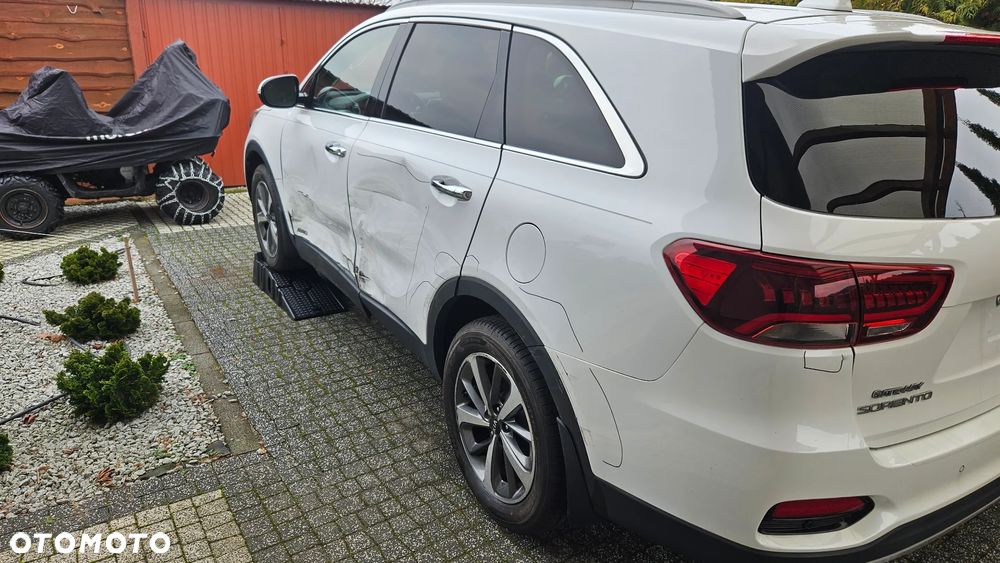 Kia Sorento - 4