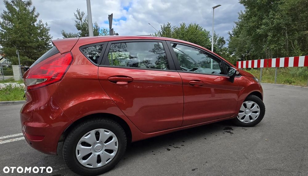 Ford Fiesta 1.25 Ambiente EU5 - 2