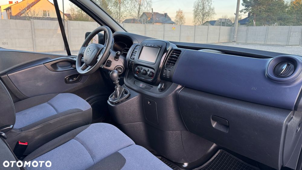 Opel VIVARO, Salon Polska LONG - 12