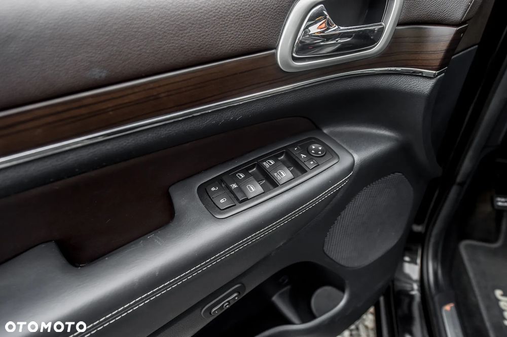 Jeep Grand Cherokee 3.0 CRD Overland Summit - 28