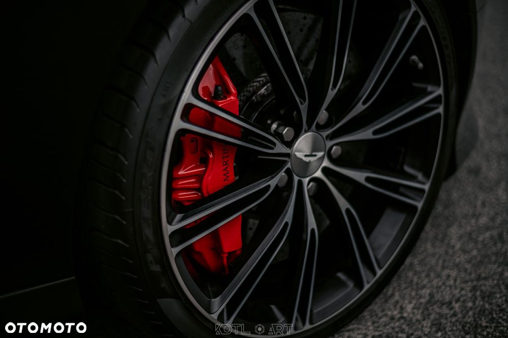 Aston Martin DB9 - 41