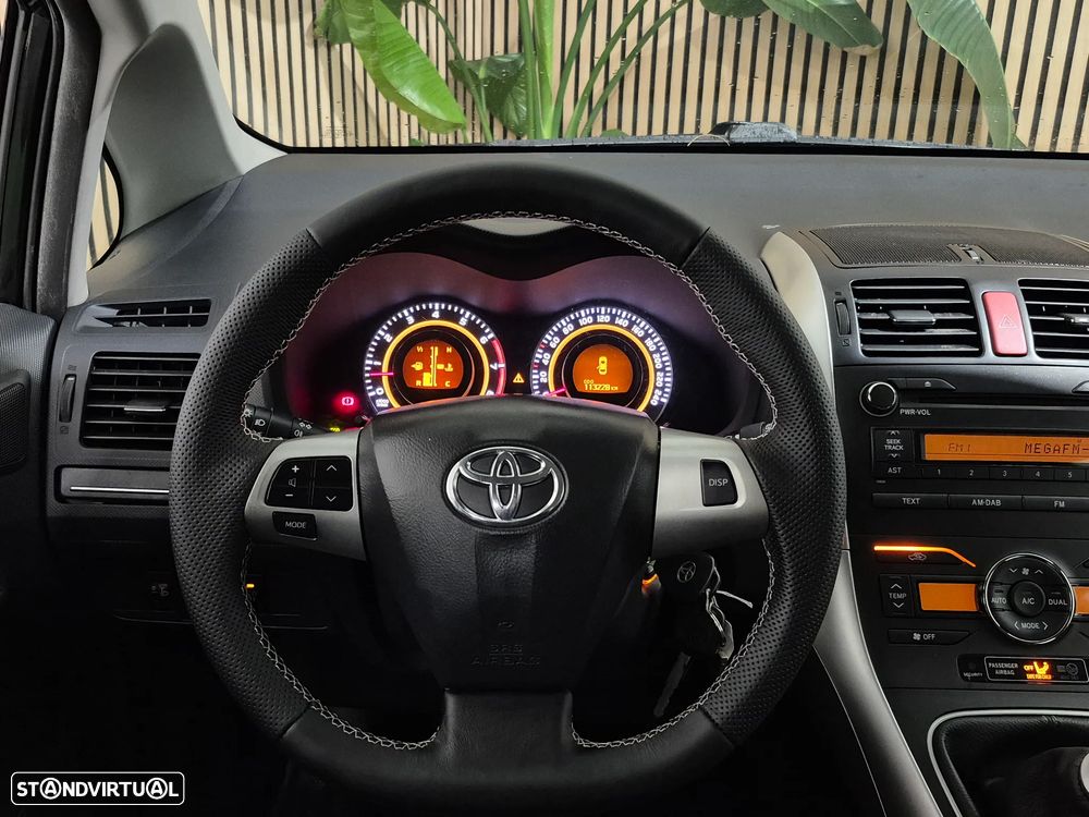 Toyota Auris 1.33 VVT-i Sol - 13