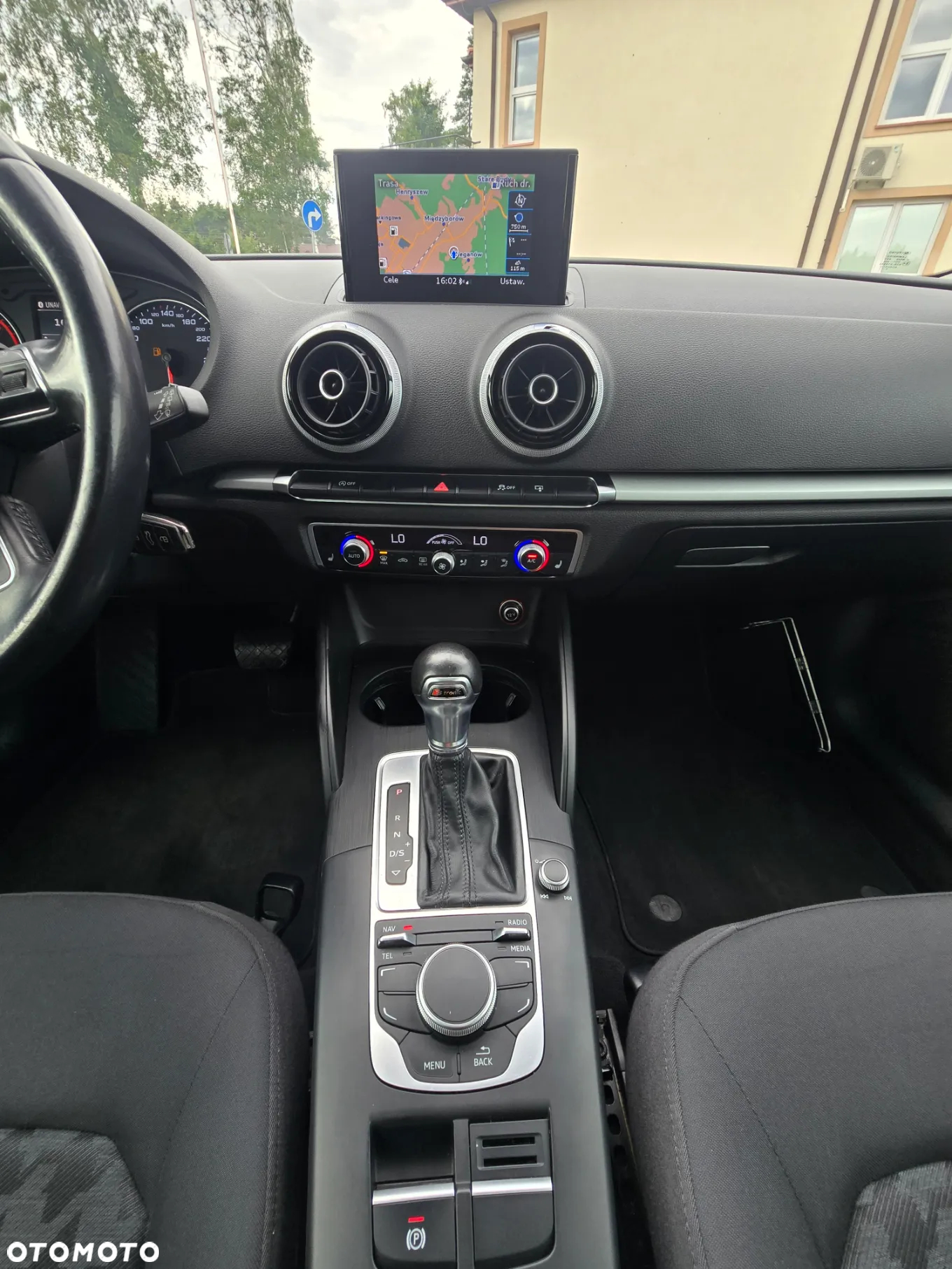 Audi A3 1.6 TDI S tronic - 16