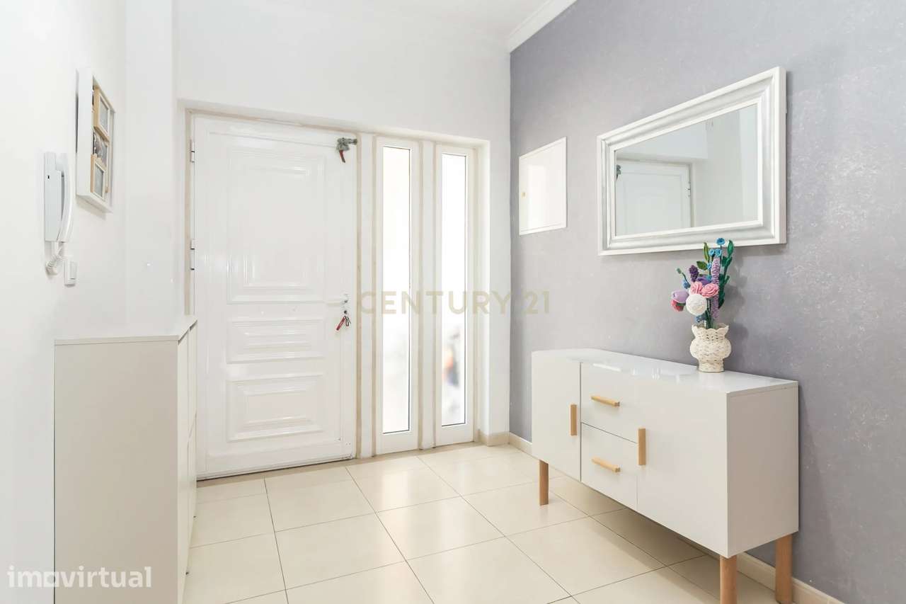 Moradia T3 com Piscina e Excelentes Áreas nos Foros de Amora - Grande imagem: 5/30