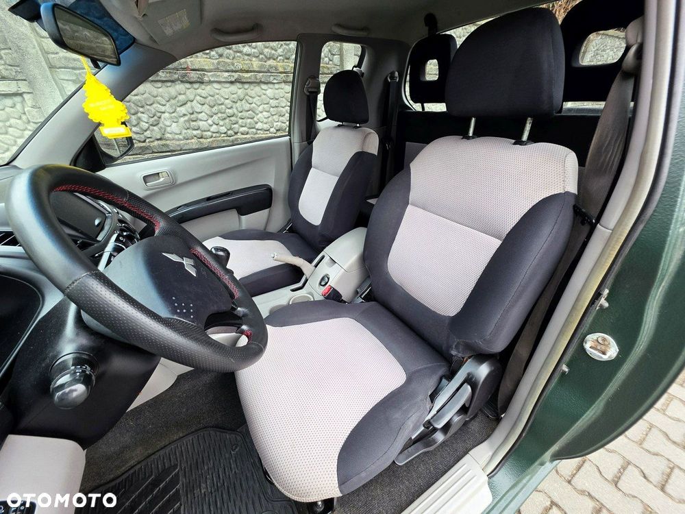 Mitsubishi L200 Pick Up 4x4 Intense Club Cab - 17