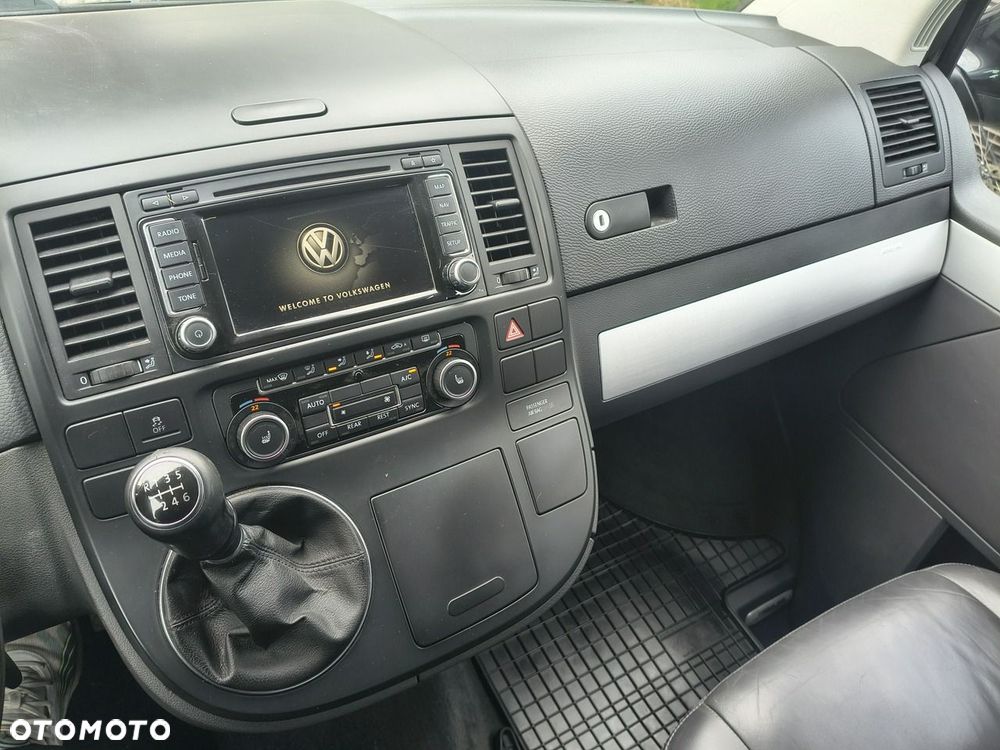 Volkswagen Multivan - 9