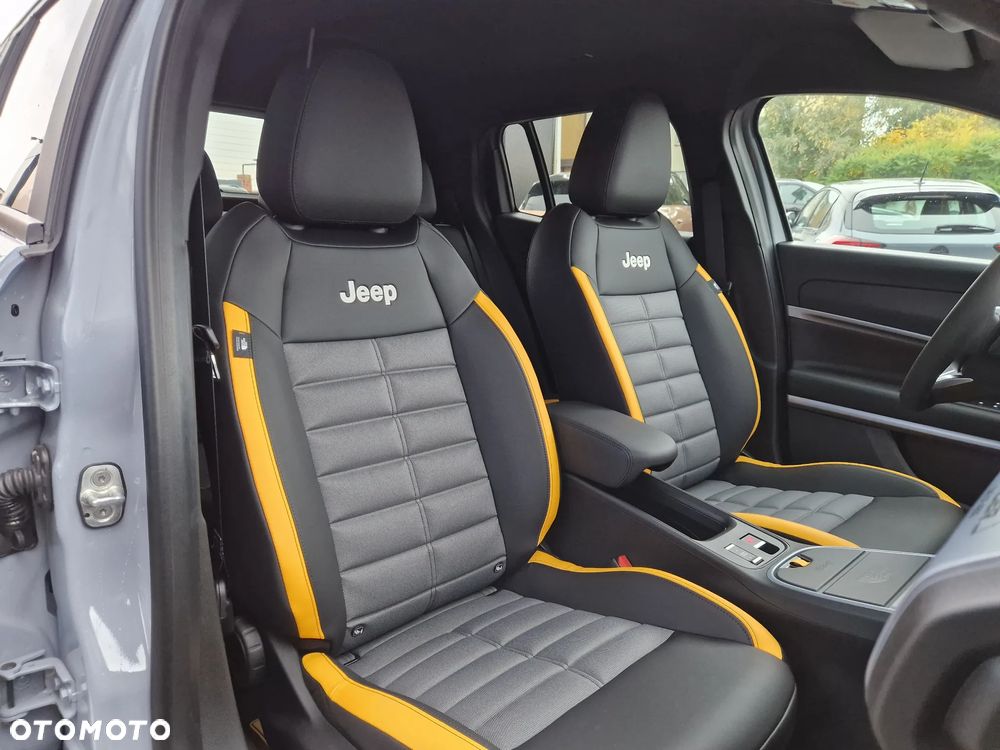 Jeep Avenger 1.2 T3 mHEV The North Face 4xe eDCT6 - 25