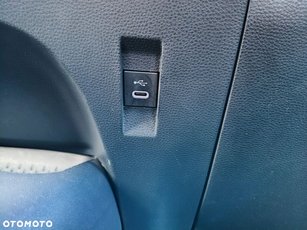 Toyota Corolla 1.8 Hybrid Comfort - 23