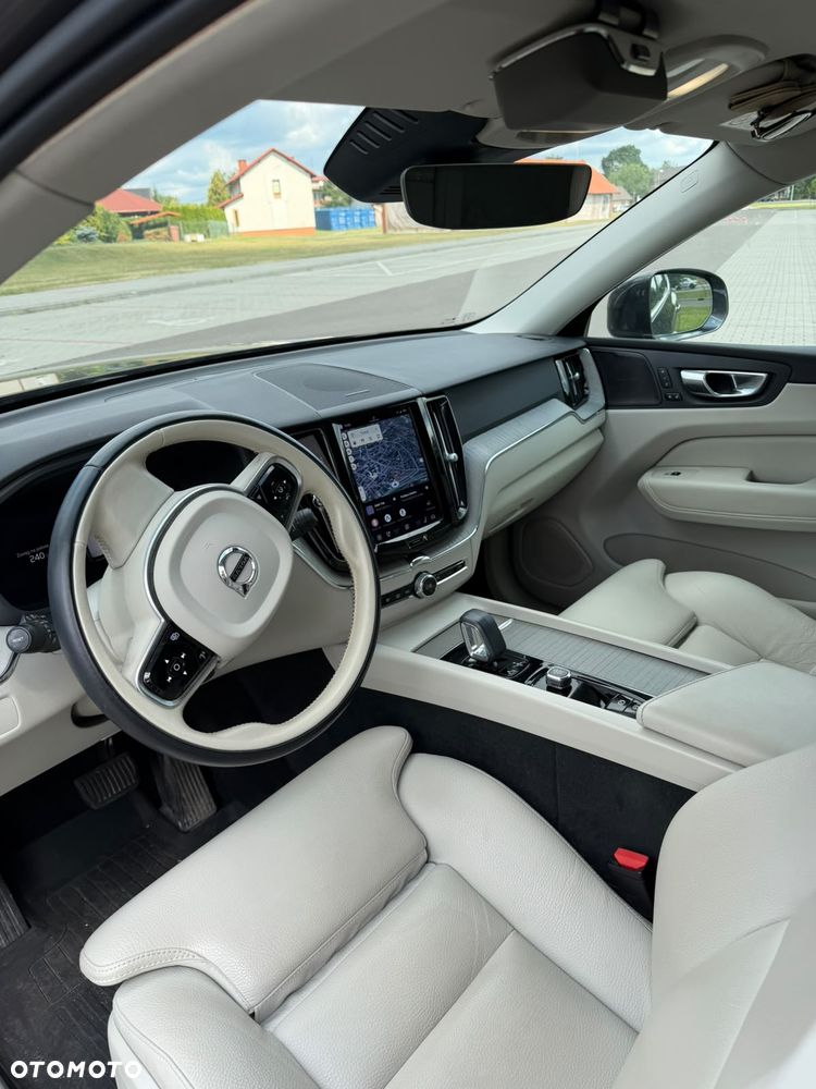 Volvo XC 60 B5 B AWD Plus Bright - 7