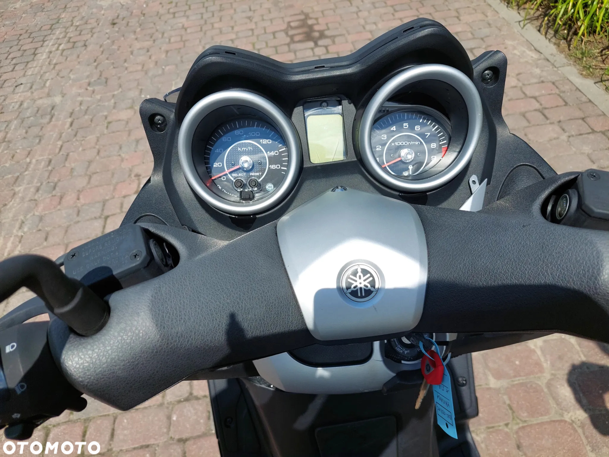 Yamaha X-max - 9