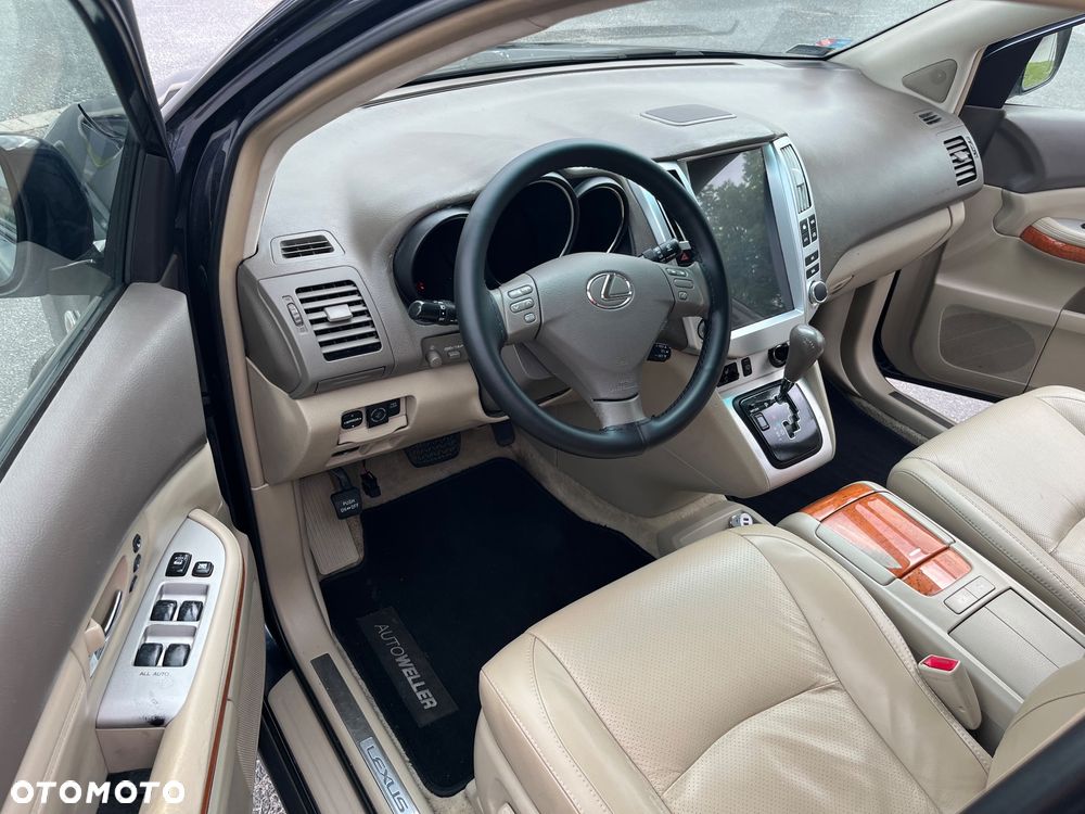 Lexus RX - 12