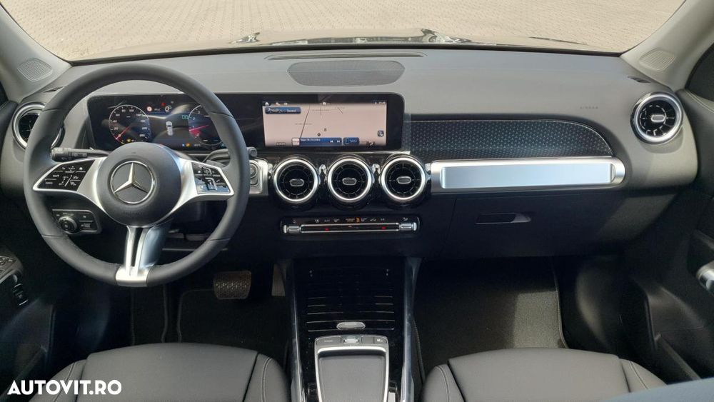 Mercedes-Benz GLB - 11