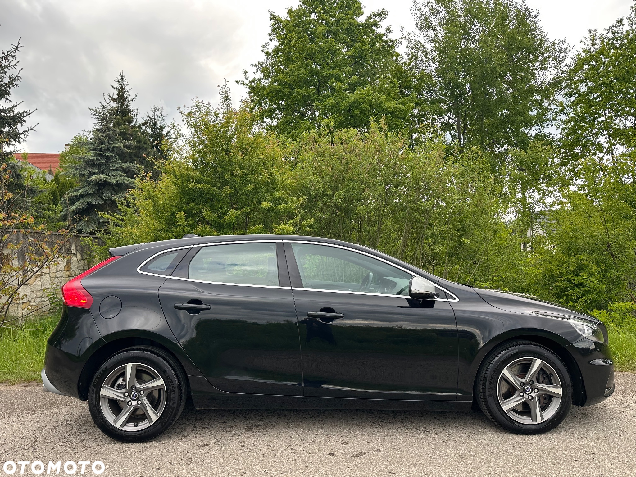 Volvo V40 D4 Drive-E R-Design Momentum - 5