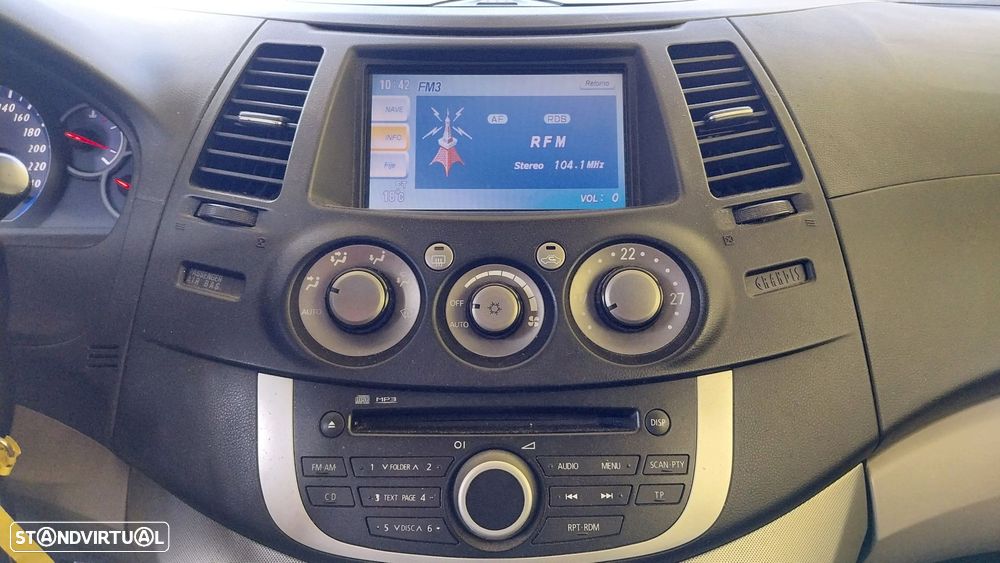 Mitsubishi Grandis 2.0 DI-D Invite FPF - 10