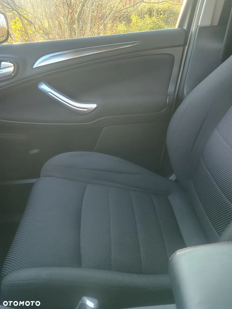 Ford S-Max 2.0 TDCi DPF Titanium - 31