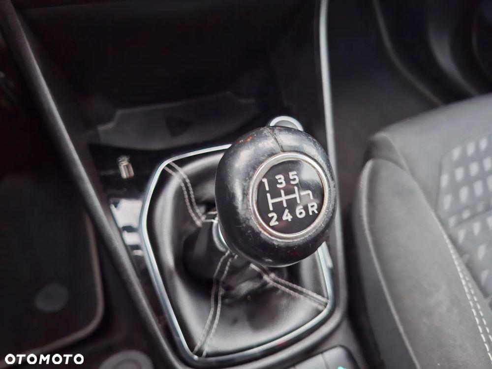 Ford Fiesta 1.0 EcoBoost S&S TITANIUM - 21
