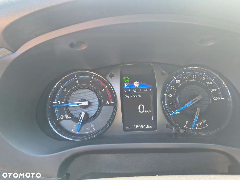 Toyota Hilux 2.8 D-4D Double Cab Invincible 4x4 - 9