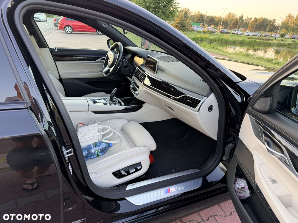 BMW Seria 7 750d xDrive - 10