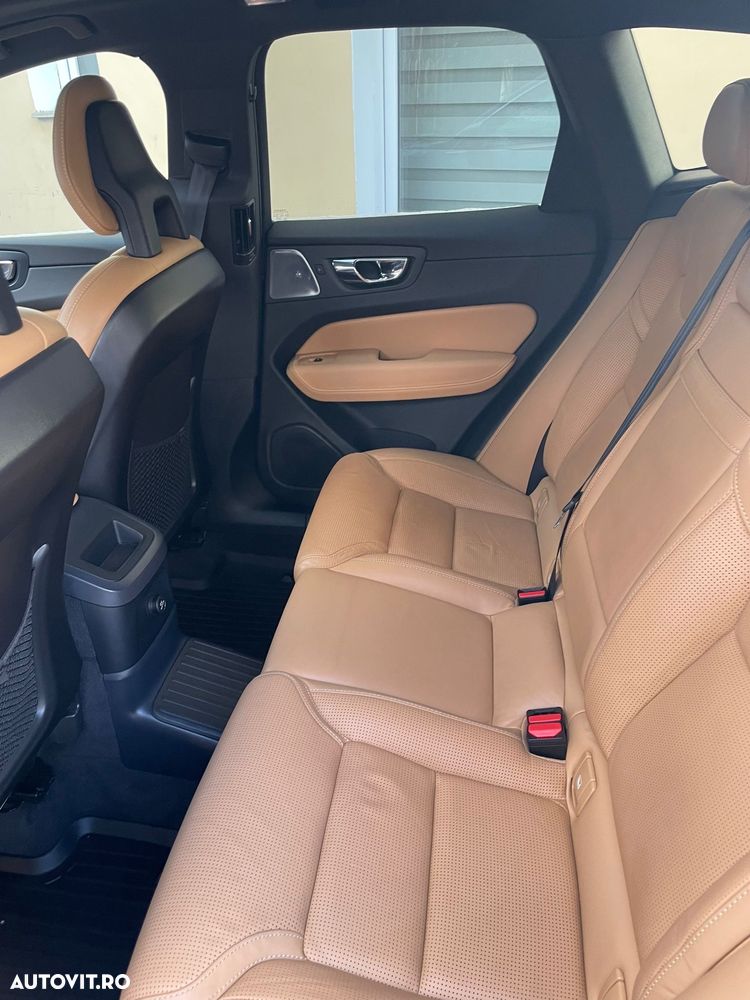 Volvo XC 60 T8 Twin Engine AWD Inscription - 17