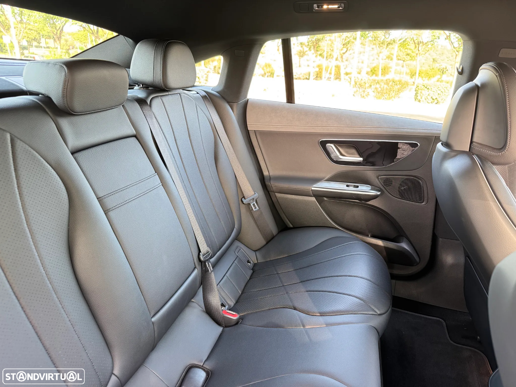 Mercedes-Benz EQE 300 Edition Electric Art - 28