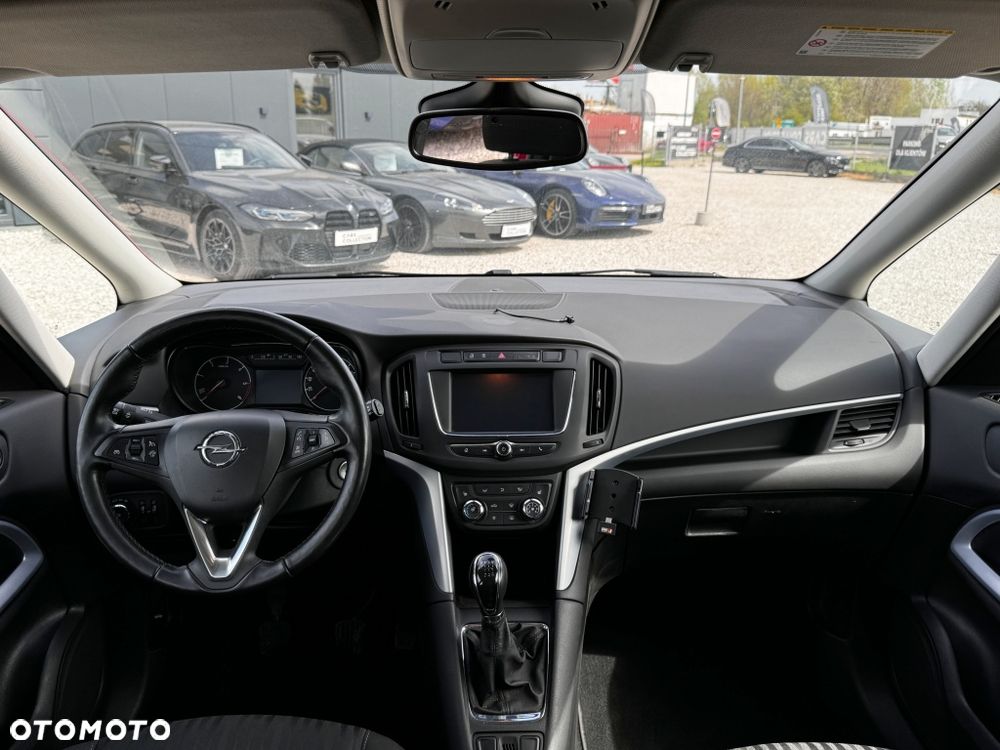 Opel Zafira - 12