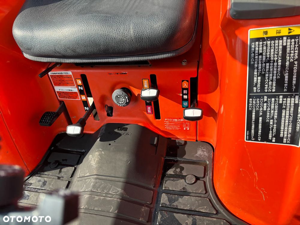 Kubota GT19 – Mini traktor rolniczy 4x4 – 19 KM – Diesel – Glebogryzarka – Auto Leveling – 3 prędkości WOM - 12