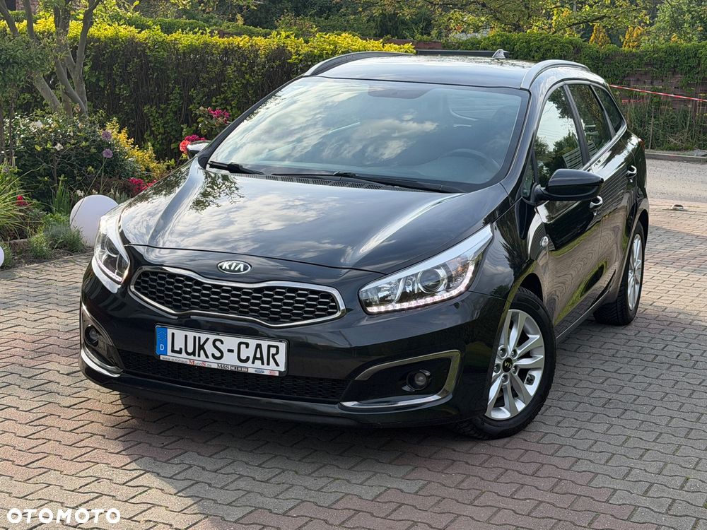 Kia Ceed 1.6 GDI ISG Platinum Edition - 35