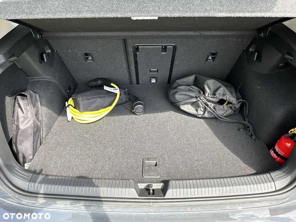 Volkswagen Golf - 18