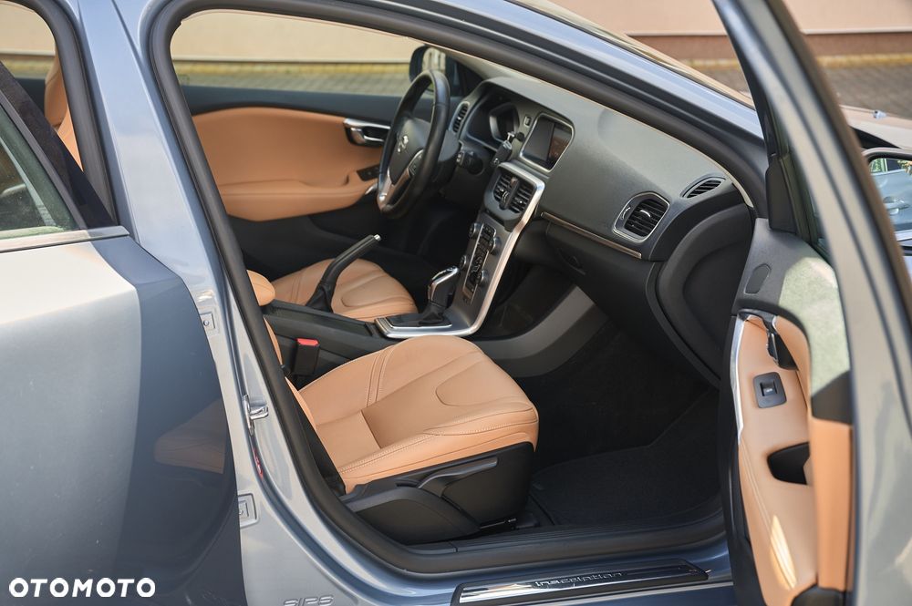 Volvo V40 D2 Geartronic Inscription - 23