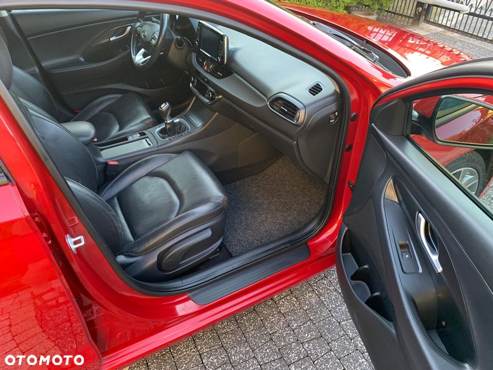 Hyundai i30 - 23